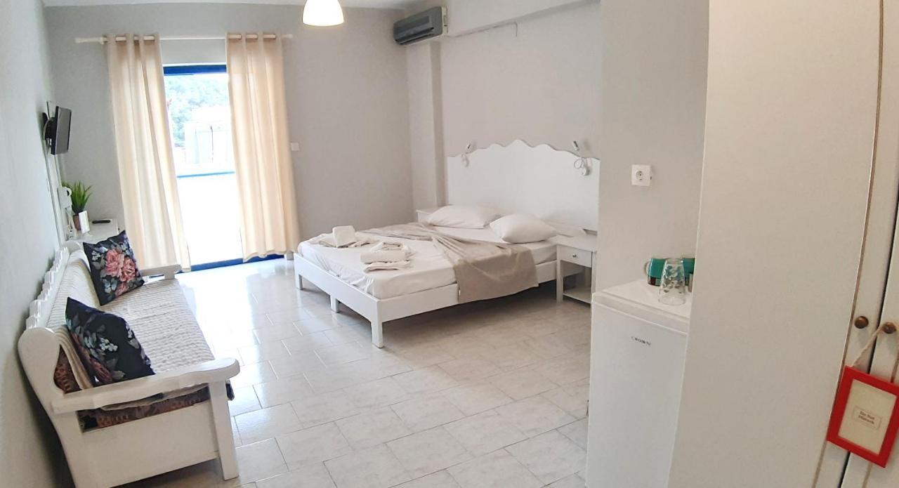 Poros Town Blue & White Askeli Studios מראה חיצוני תמונה