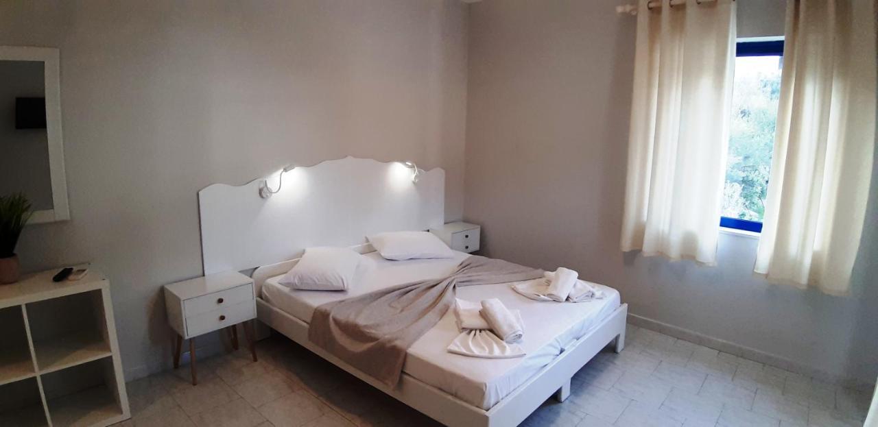 Poros Town Blue & White Askeli Studios מראה חיצוני תמונה
